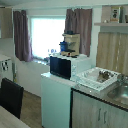 Апартаменты 100 Eves Nosztalgia Kiszombor