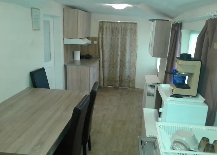 Apartment 100 Eves Nosztalgia *